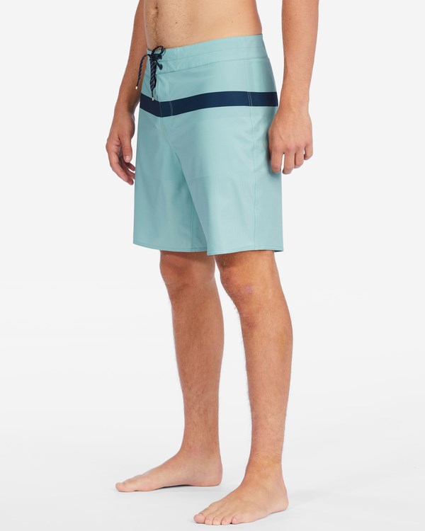 Billabong Momentum Airlite Boardshorts 19